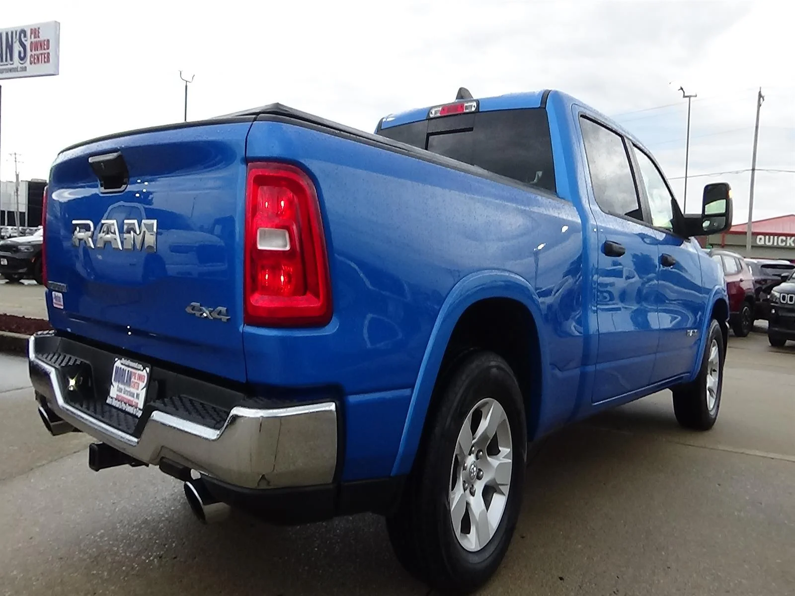Certified Used 2025 Hydro Blue Pearl Coat (pbj) RAM Big Horn image 6