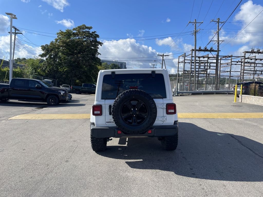 Used 2020 White Jeep Unlimited Sahara Altitude image 4