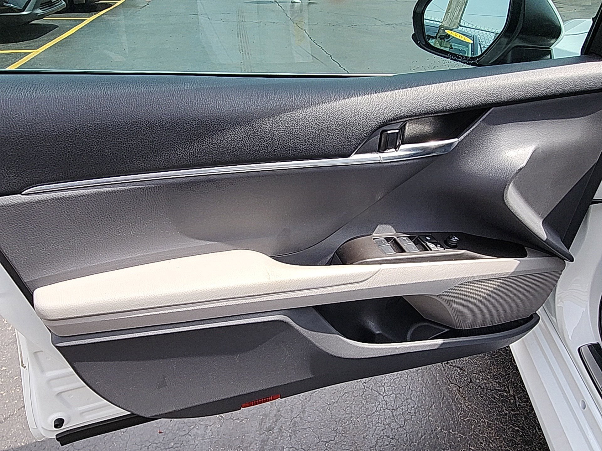 2024 Toyota Camry LE - Photo 10