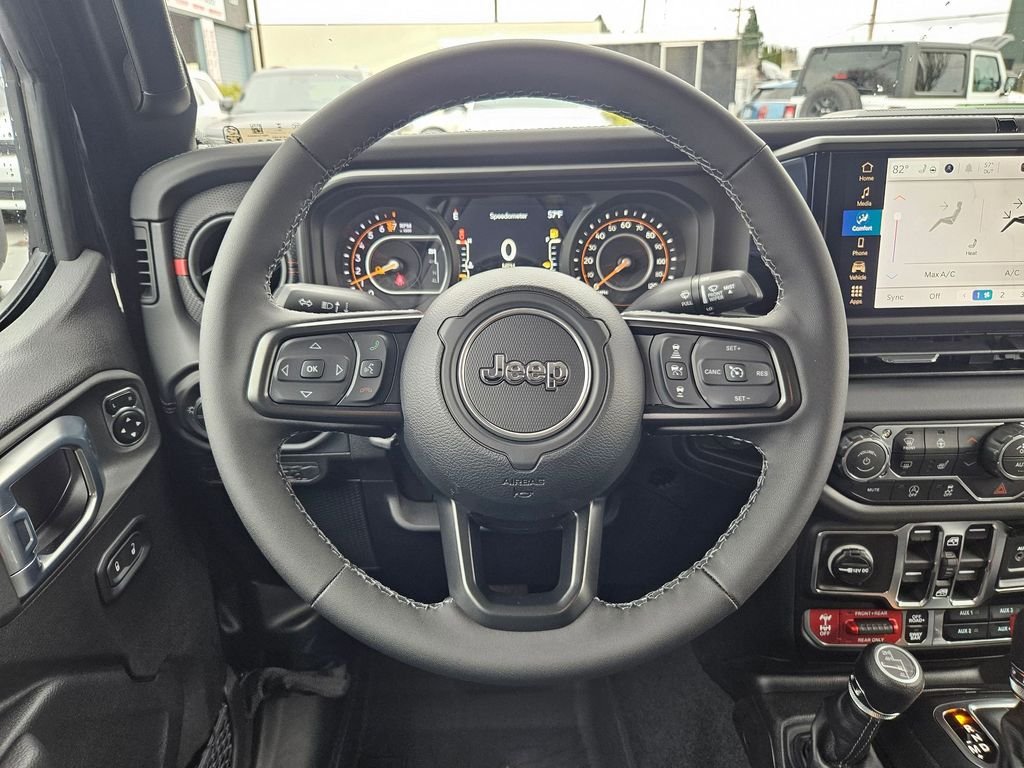 New 2026 Black Clear-Coat Exterior Paint Jeep Rubicon image 15