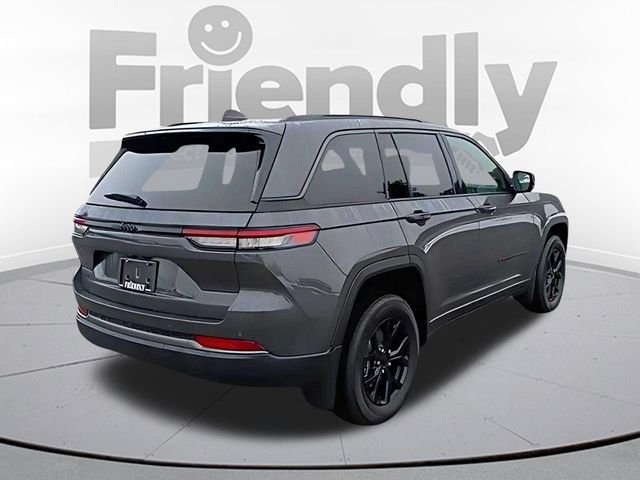 New 2026 Baltic Gray Metallic Clear-Coat Exterior Paint Jeep Altitude image 5