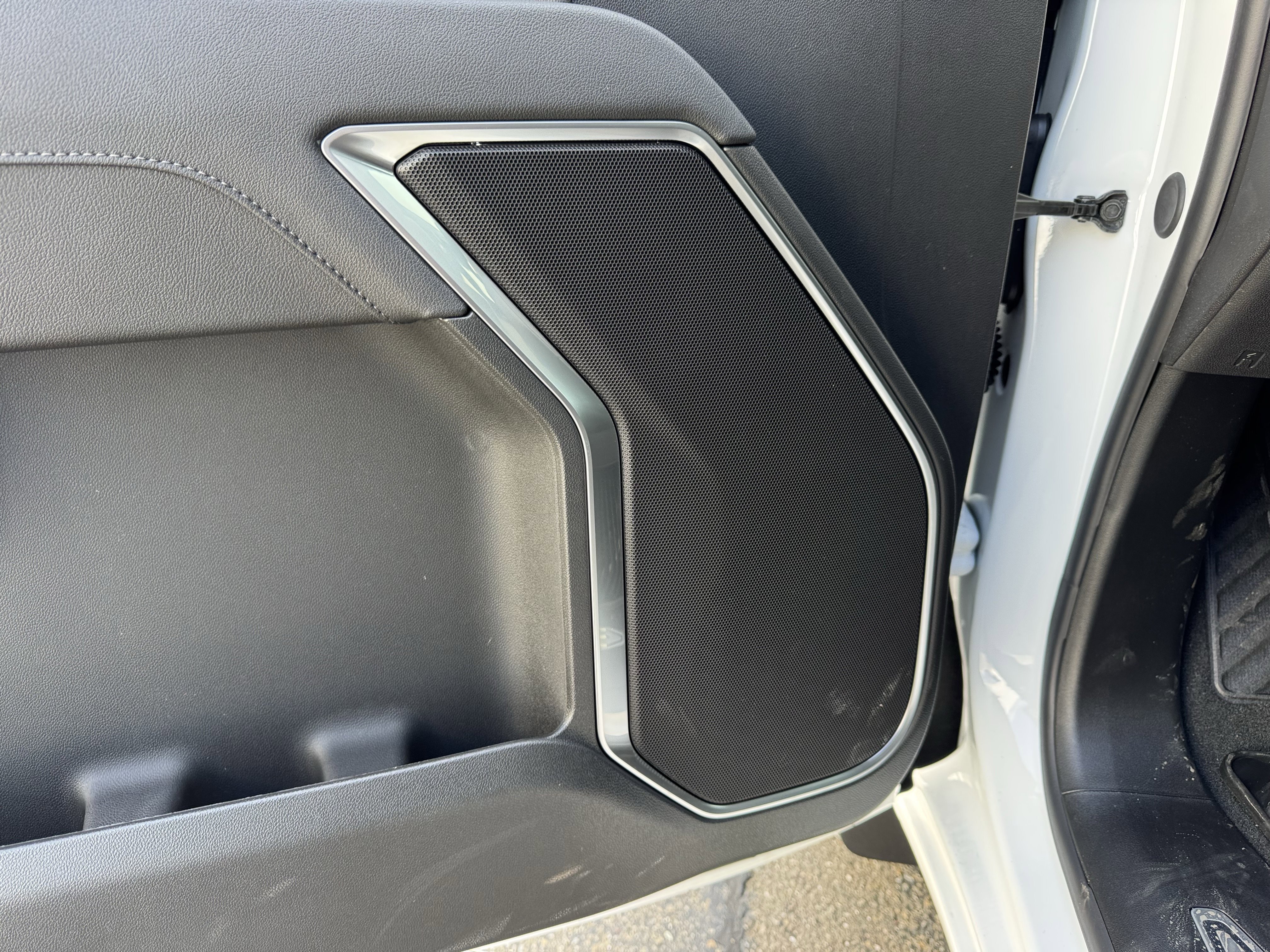 Used 2026 Summit White Chevrolet LT image 12