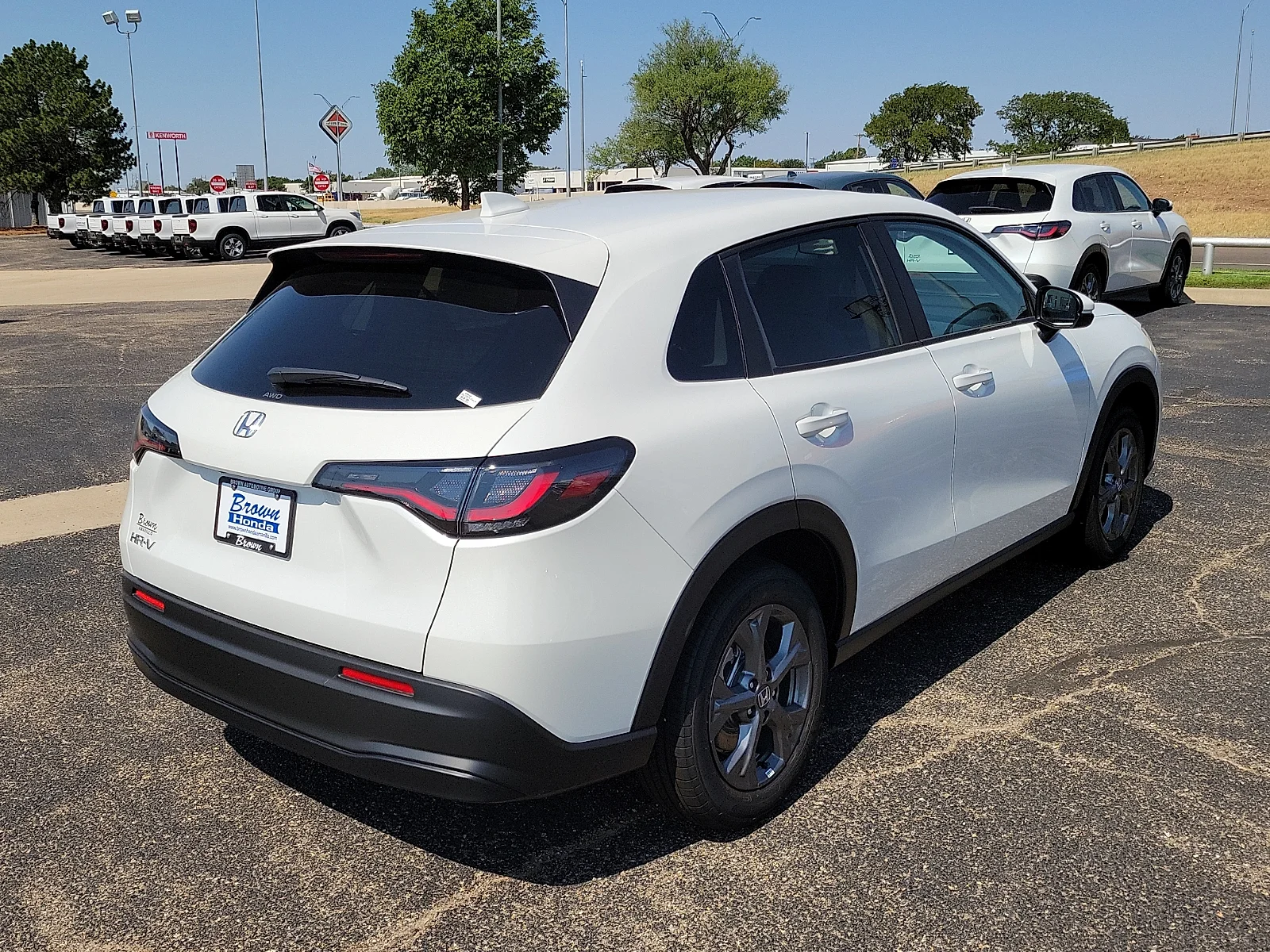 New 2027 Platinum White Pearl Honda LX AWD image 10