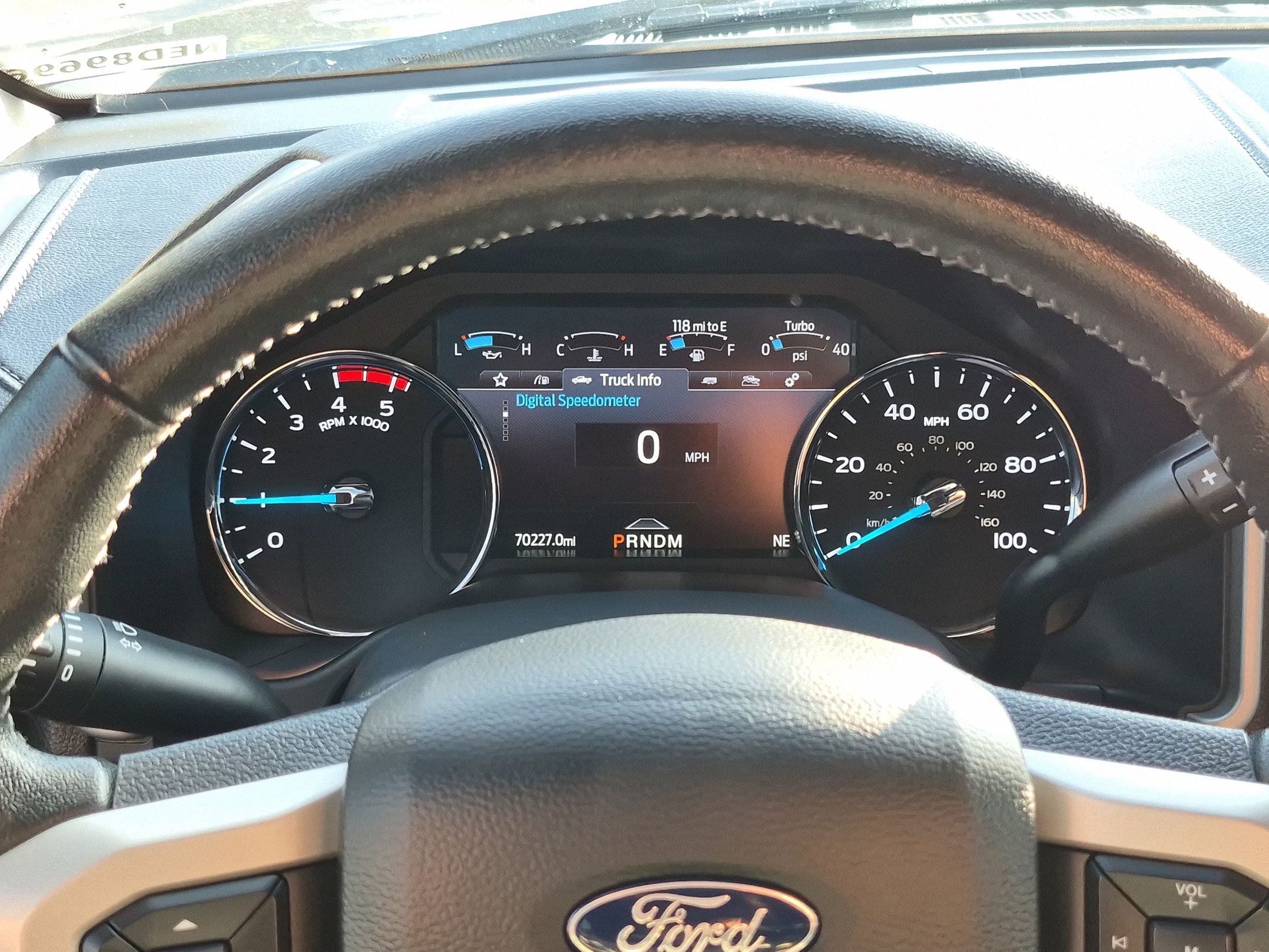 Used 2022 Gray Metallic Ford LARIAT image 20