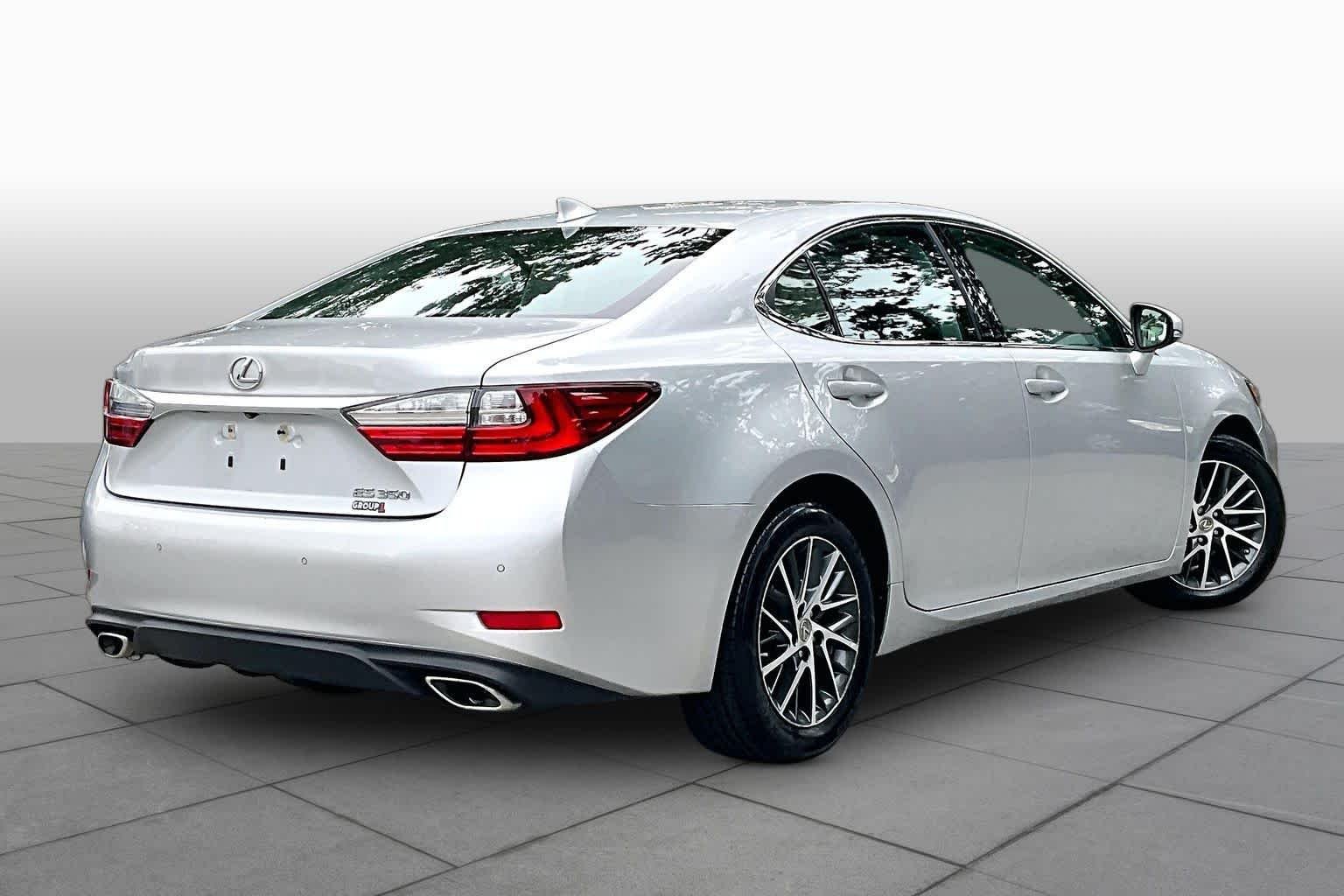 Used 2016 Silver Lining Metallic Lexus  image 12
