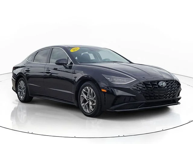 Used 2023 Blue Hyundai SEL image 4