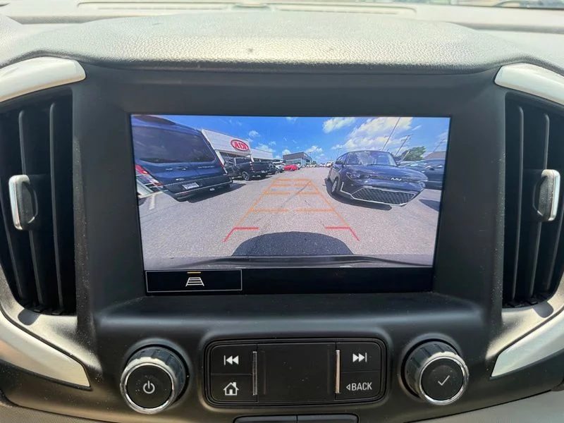 Used 2022 Black GMC SLT image 13