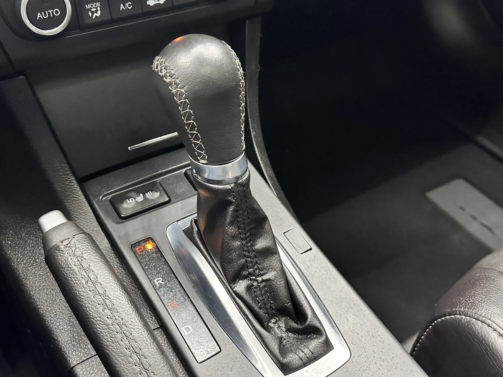 Used 2021 Apex Blue Pearl Acura w/Premium/A-SPEC Package image 28