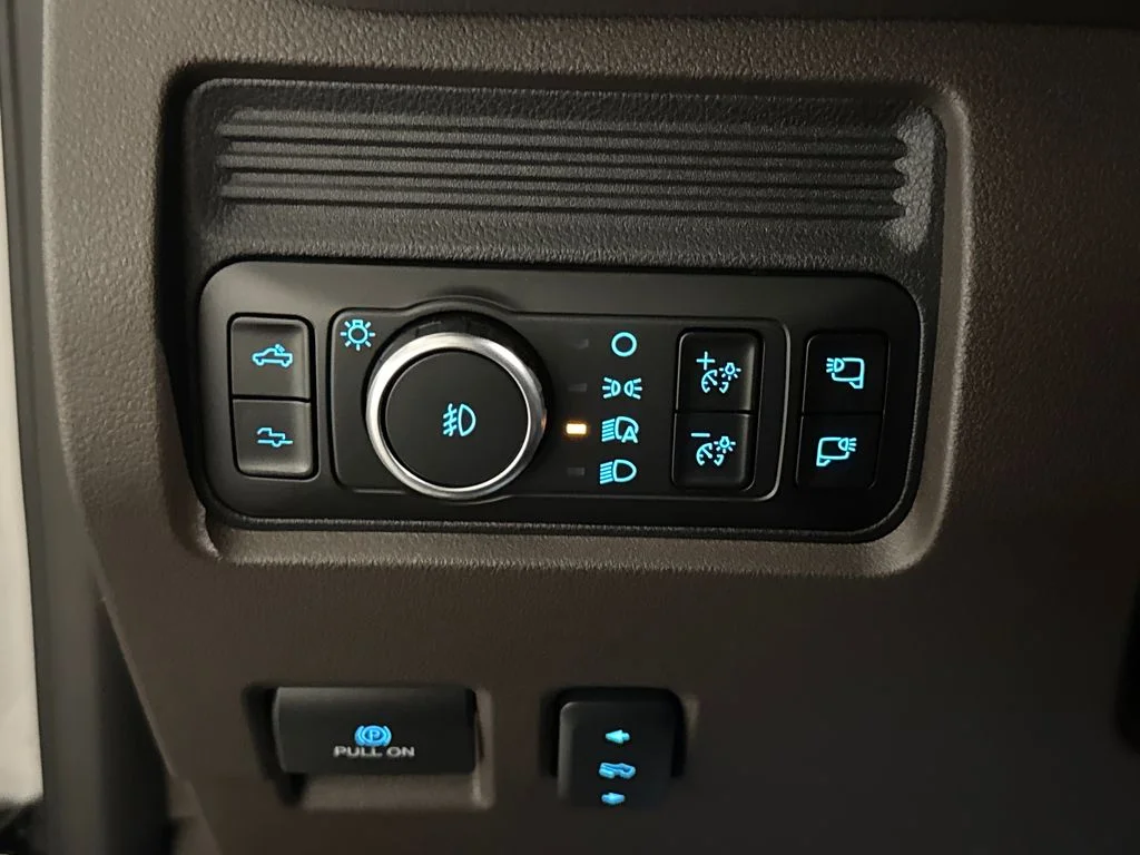 New 2026 White Ford King Ranch image 32