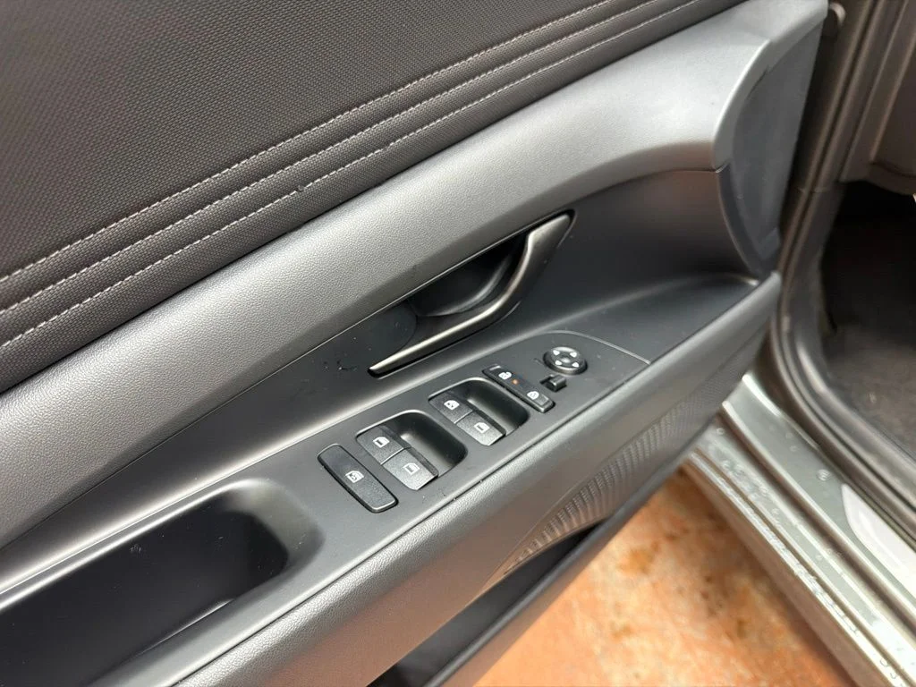 New 2026 Amazon Gray Hyundai SEL Sport image 25