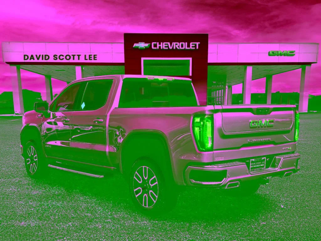 Used 2025 Sterling Metallic GMC AT4 image 13