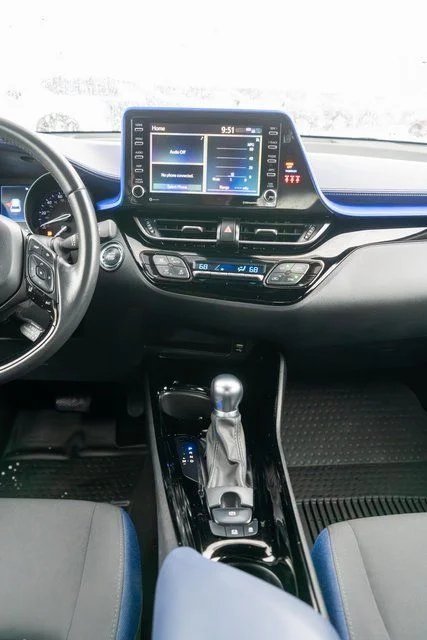 2022 Toyota C-HR XLE - Photo 32