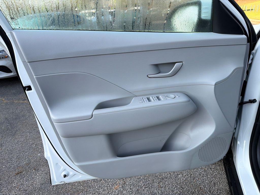 New 2026 White Hyundai SE FWD image 10
