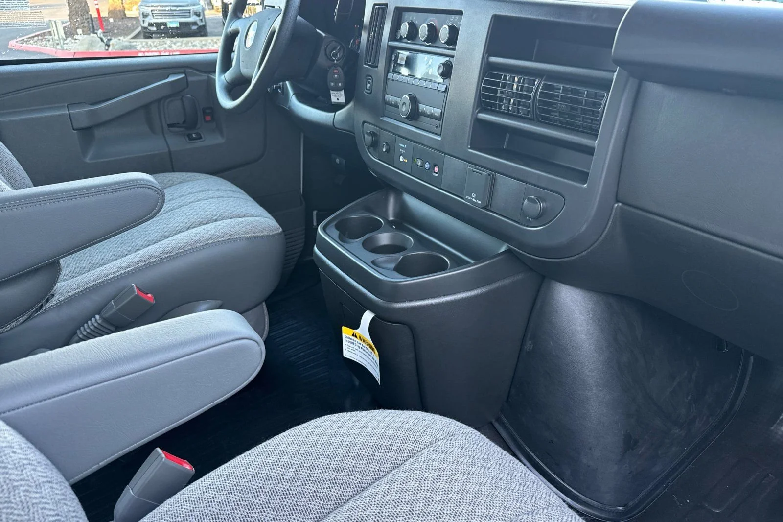 2025 Chevrolet Express Cargo Work Van - Photo 14