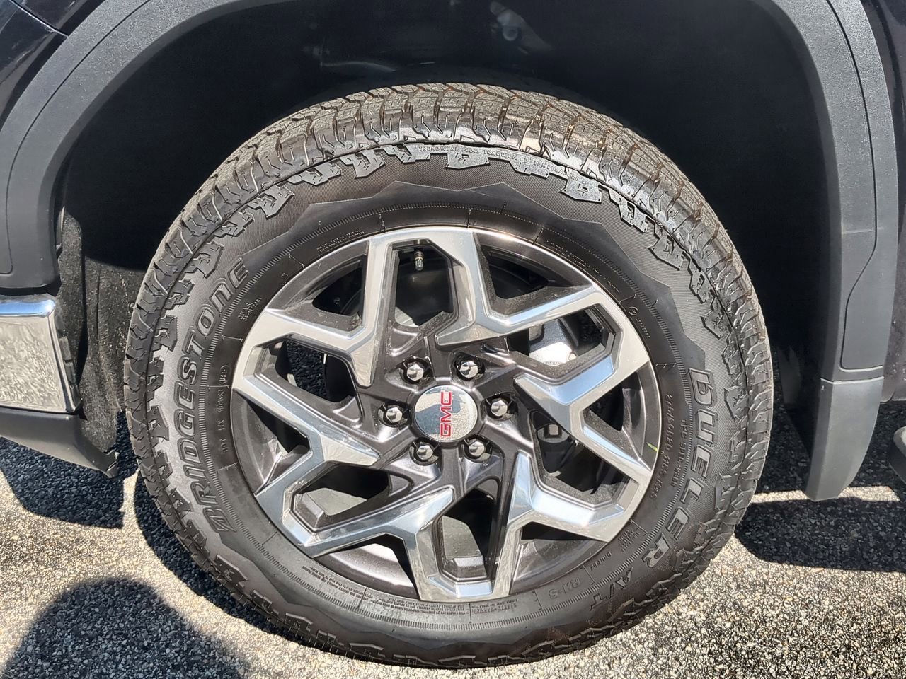New 2026 TITANIUM RUSH METALLIC GMC SLT image 34