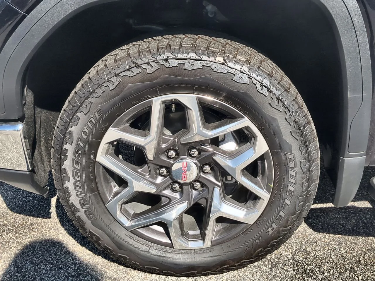 New 2026 TITANIUM RUSH METALLIC GMC SLT image 34