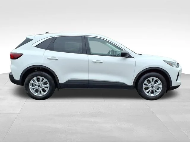 Used 2023 White Ford Active image 14