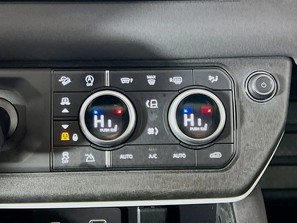 2023 Land Rover Defender S - Photo 16