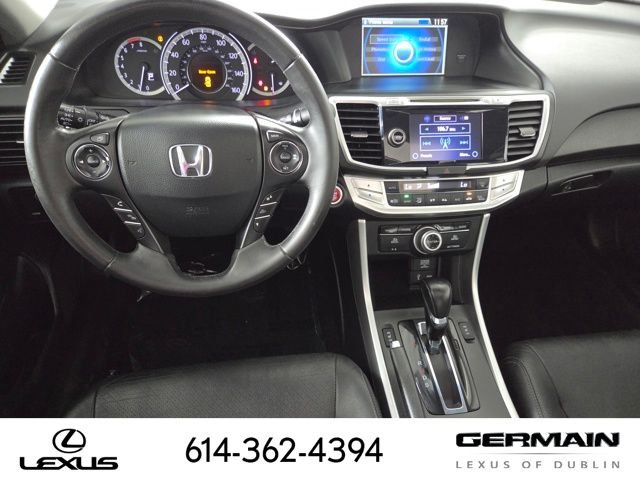 Used 2013 Black Honda Touring image 17