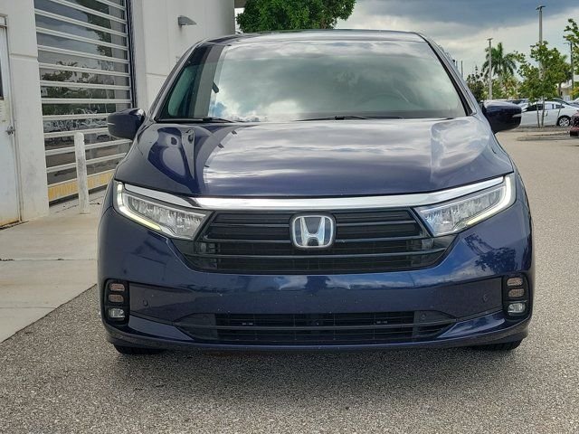 Used 2021 Obsidian Blue Pearl Honda Touring image 2