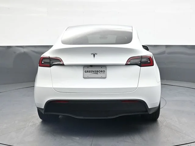 Used 2025  Tesla Long Range image 5