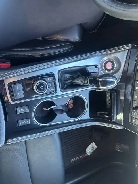 Used 2017 Silver Nissan 3.5 SV image 19