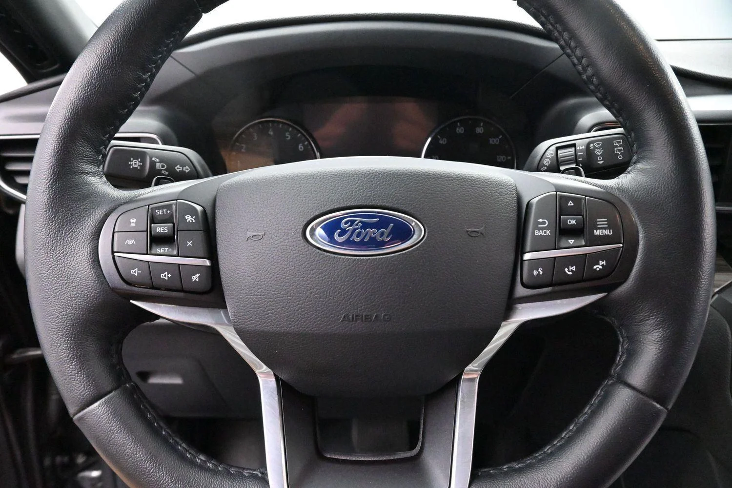 Used 2020 Magnetic Ford Limited image 19