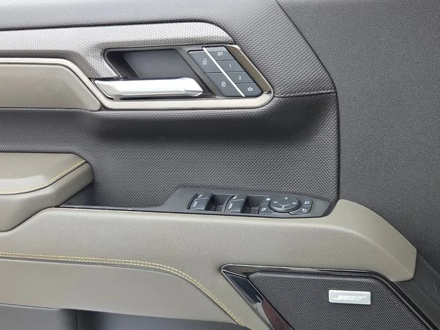 Used 2024 White Chevrolet ZR2 image 26