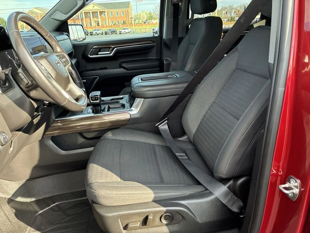 Used 2022 Red Chevrolet LT Trail Boss image 11