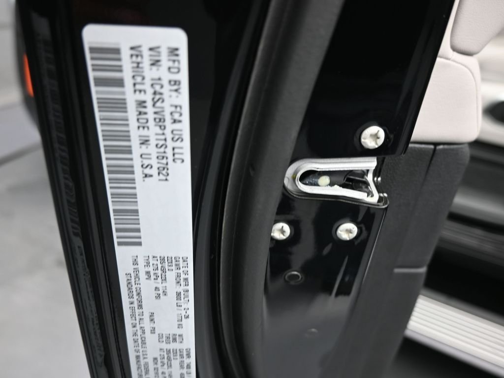 New 2026 High Gloss Black Exterior Paint Jeep Limited Reserve image 18