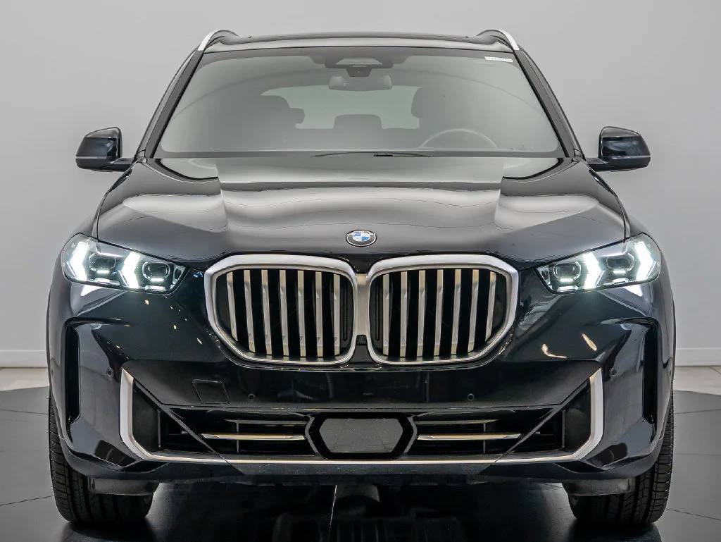 Used 2024 Black Sapphire Metallic BMW xDrive40i image 2