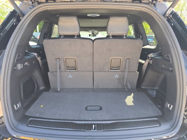 New 2027 High-Gloss Black Paint Jeep Limited Reserve image 34