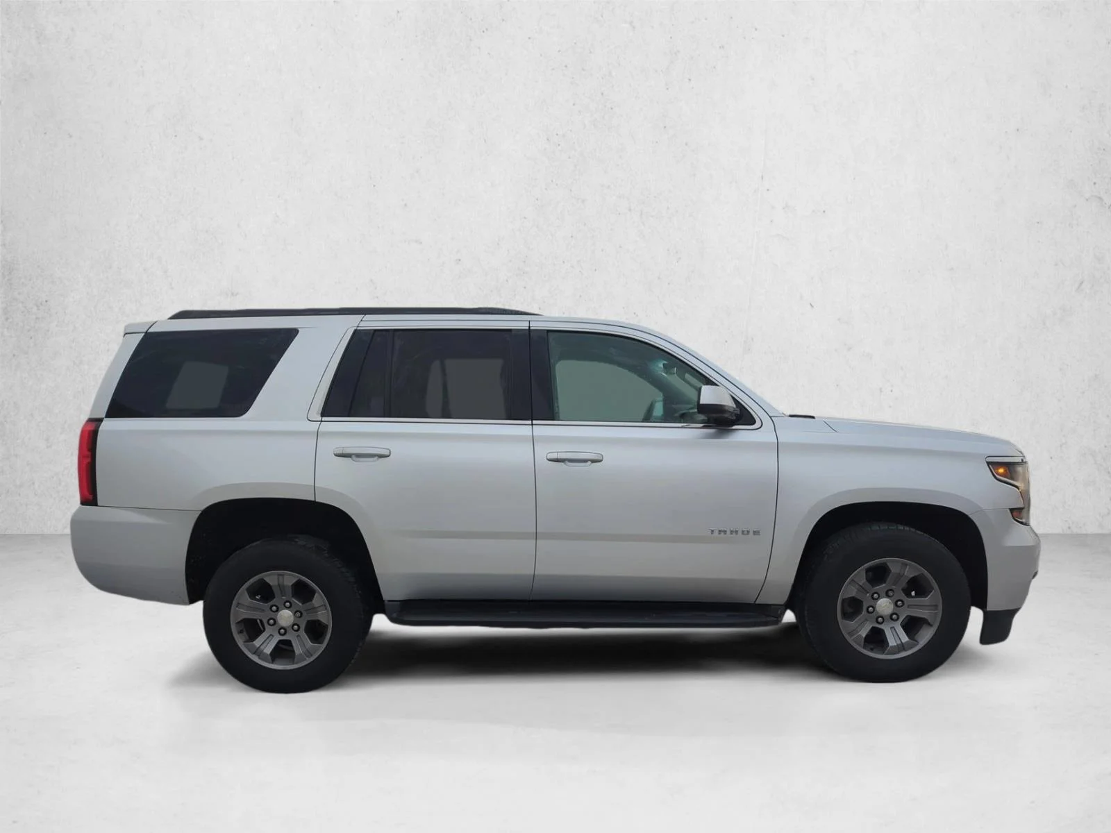 Used 2019 Silver Ice Metallic Chevrolet LS image 4