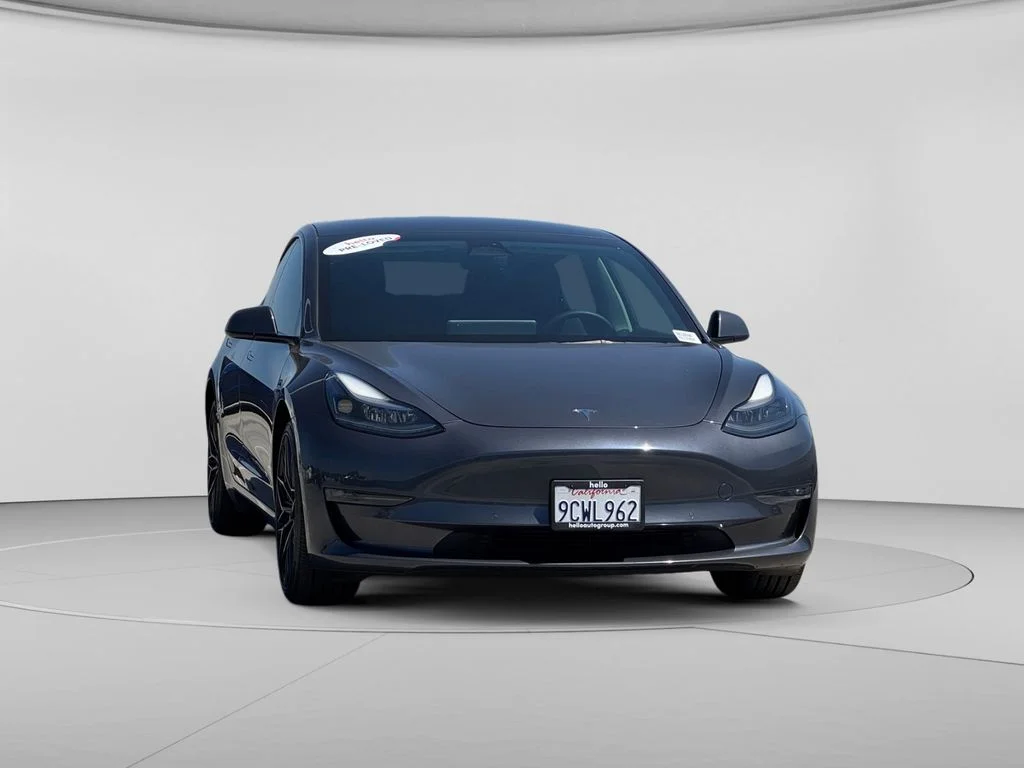 Used 2022  Tesla Performance image 4