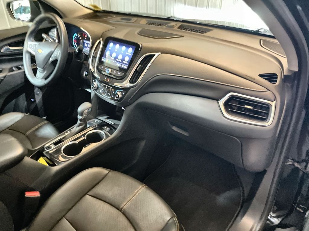 Used 2024 Mosaic Black Metallic Chevrolet Premier image 65