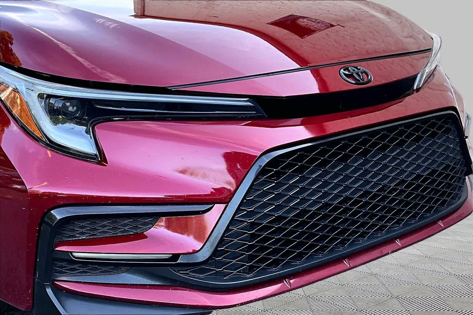 Used 2025 Ruby Flare Pearl Toyota SE image 29
