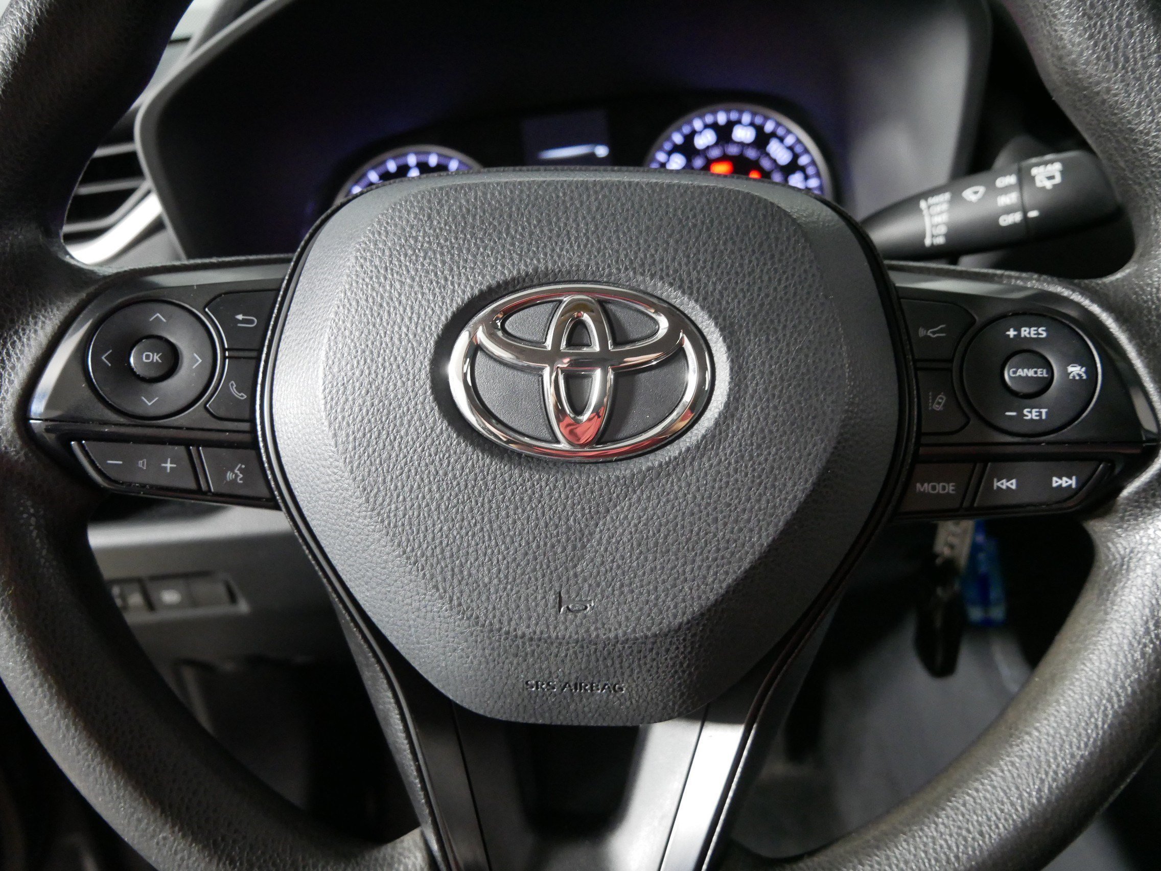 Used 2022 Gray Toyota LE image 25