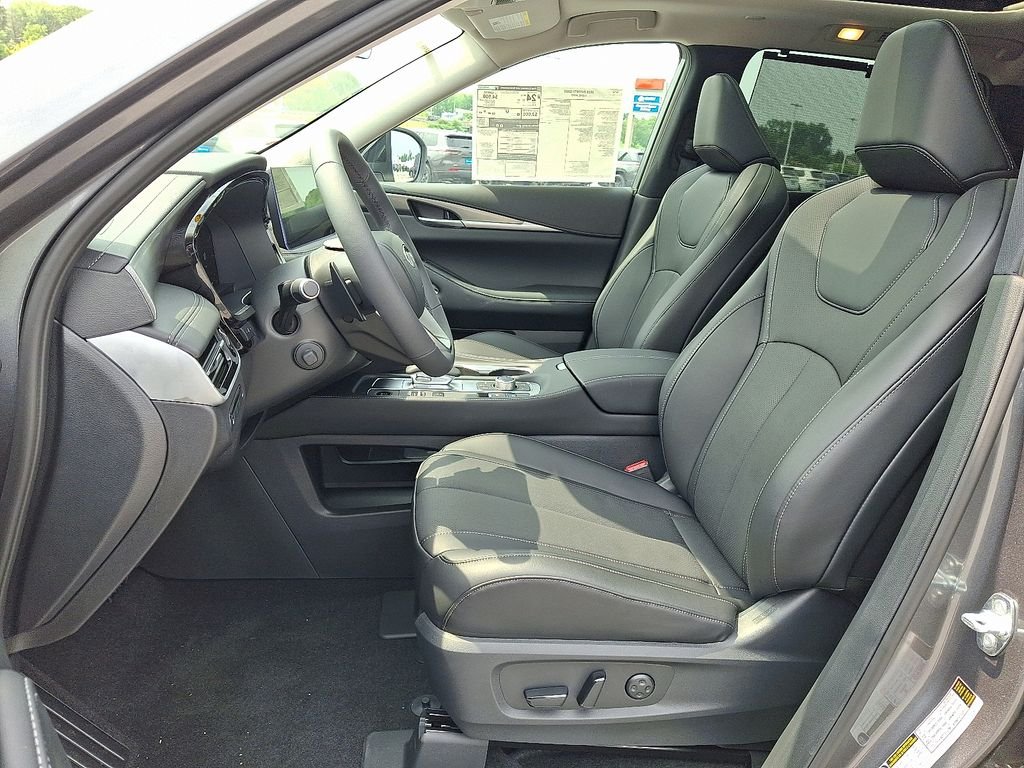 Used 2026 Gray INFINITI LUXE image 15