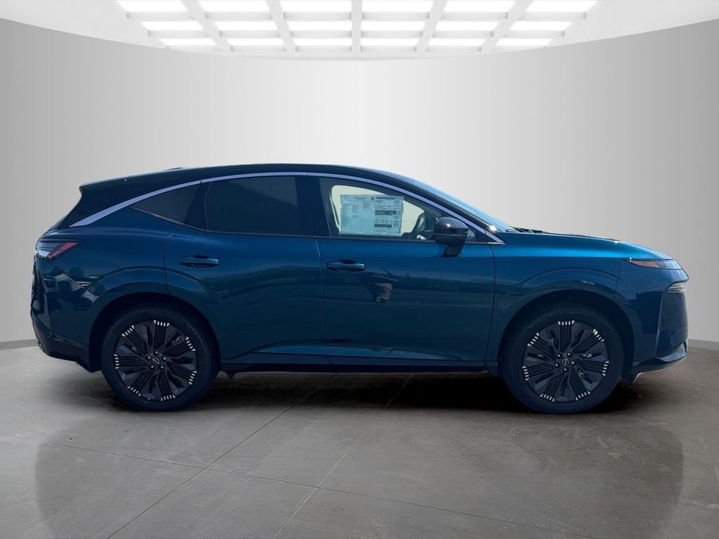 New 2026 Aurora Blue Pearl Metallic / Super Black Two-tone Nissan Platinum image 7