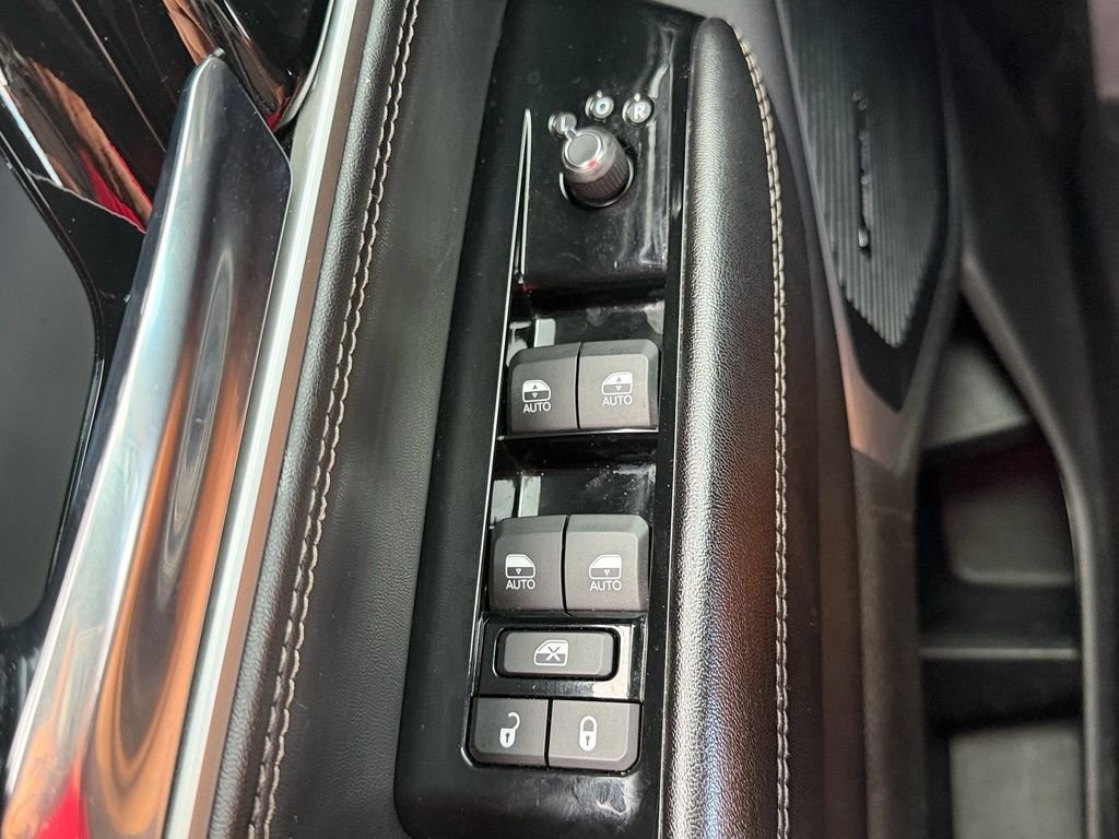 Used 2022 White Jeep Series II image 36