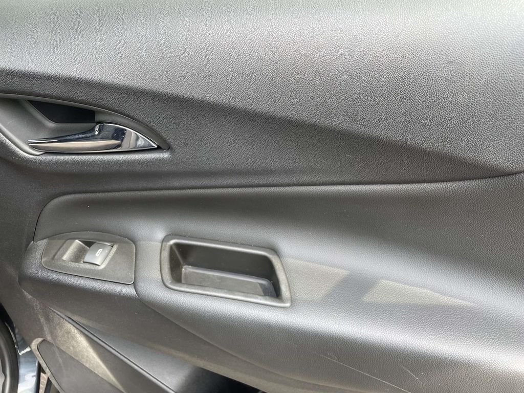 Used 2023 Iron Gray Metallic Chevrolet LT image 9