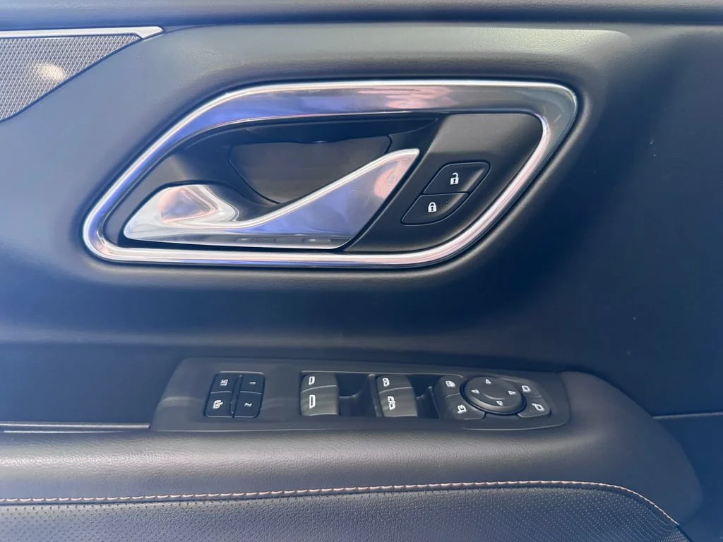 2023 GMC Yukon AT4 - Photo 30