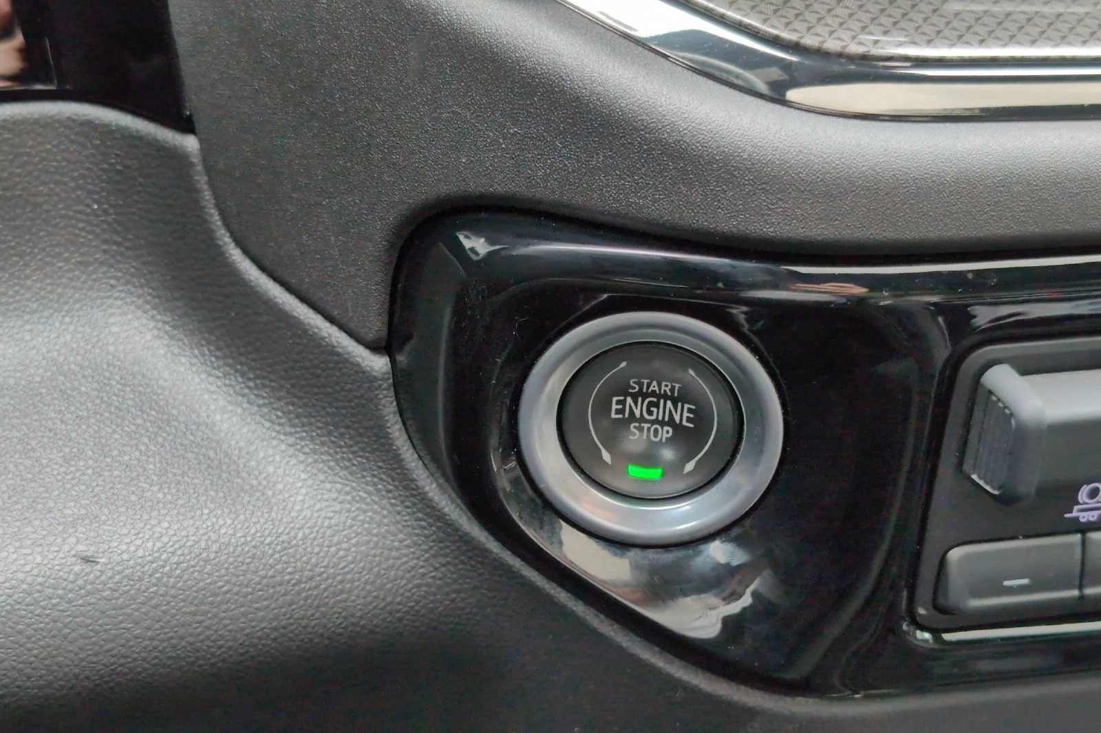 Used 2024 Glacier Blue Metallic Chevrolet ZR2 image 23