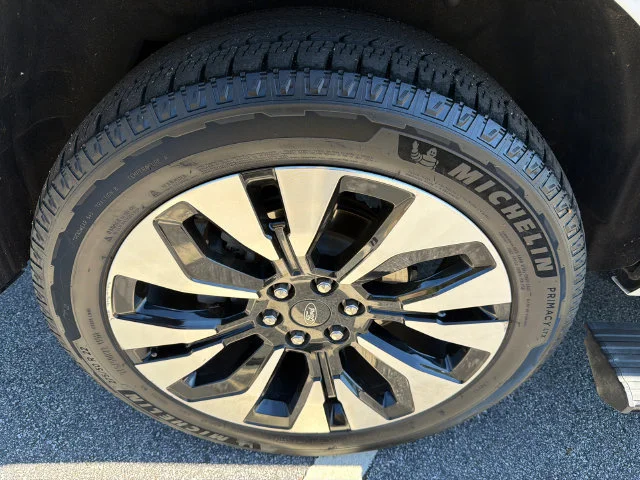 Used 2025 White Ford Platinum MAX image 17