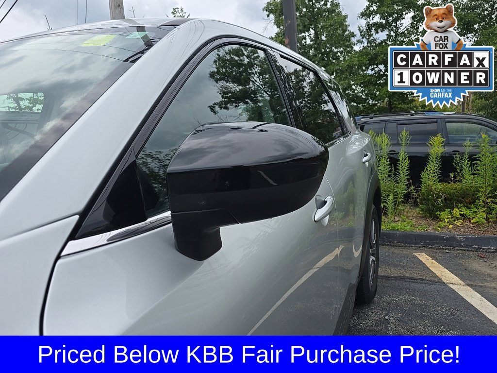 Used 2025 Silver Nissan S image 8