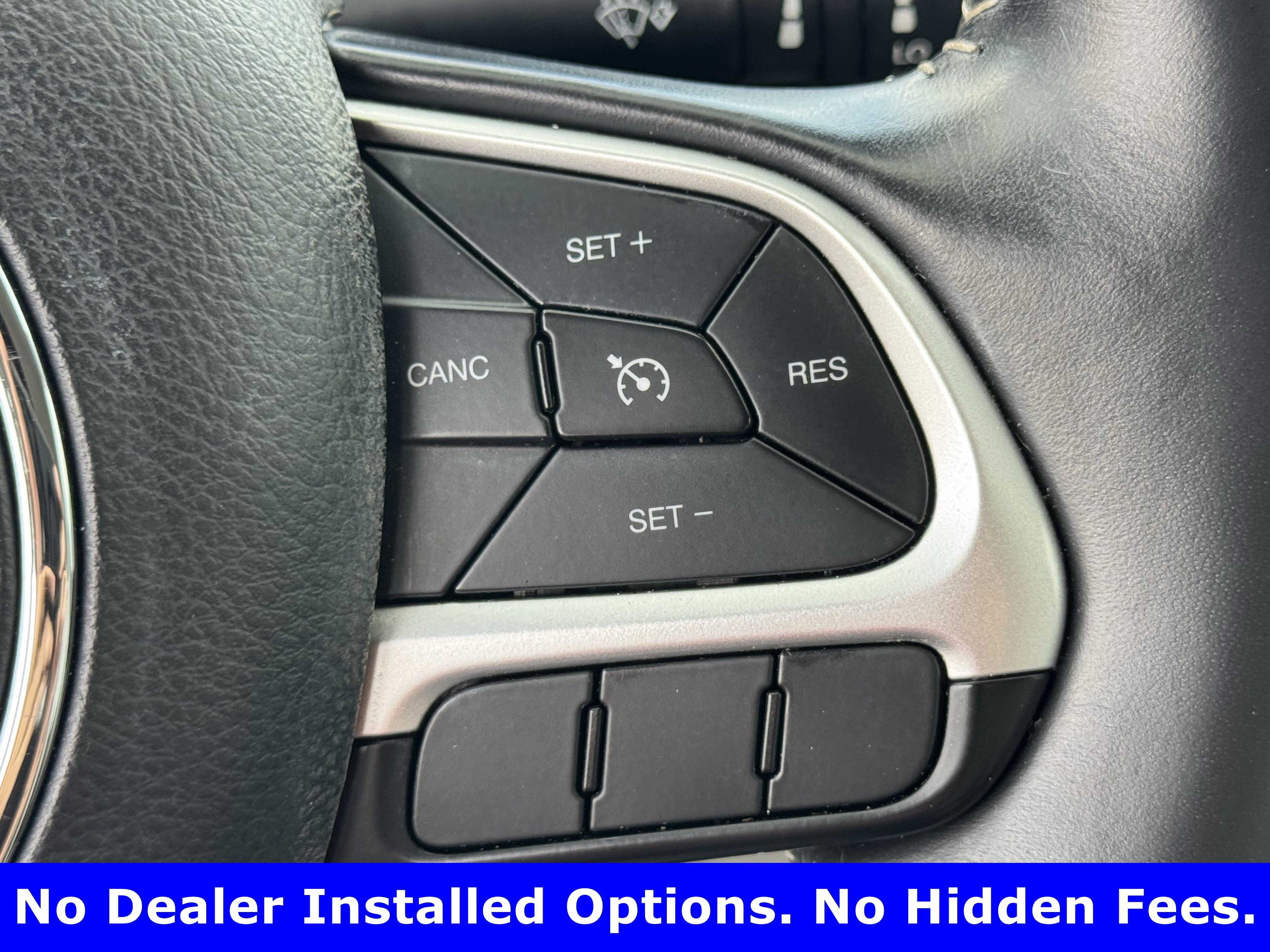Used 2020 Billet Silver Metallic Clearcoat Jeep Latitude image 22