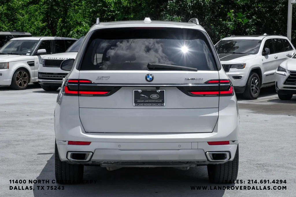 Used 2023 Mineral White Metallic BMW xDrive40i image 9