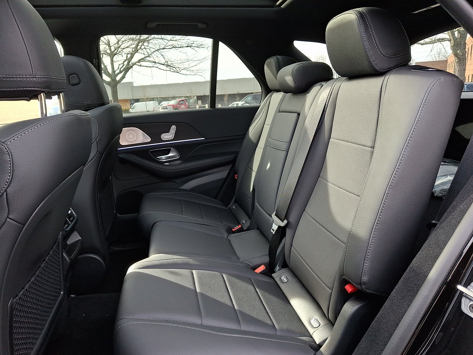 New 2026 Obsidian Black Metallic Mercedes-Benz GLE 350 image 8