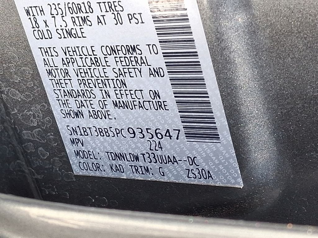 Used 2023 Gray Nissan SV image 27