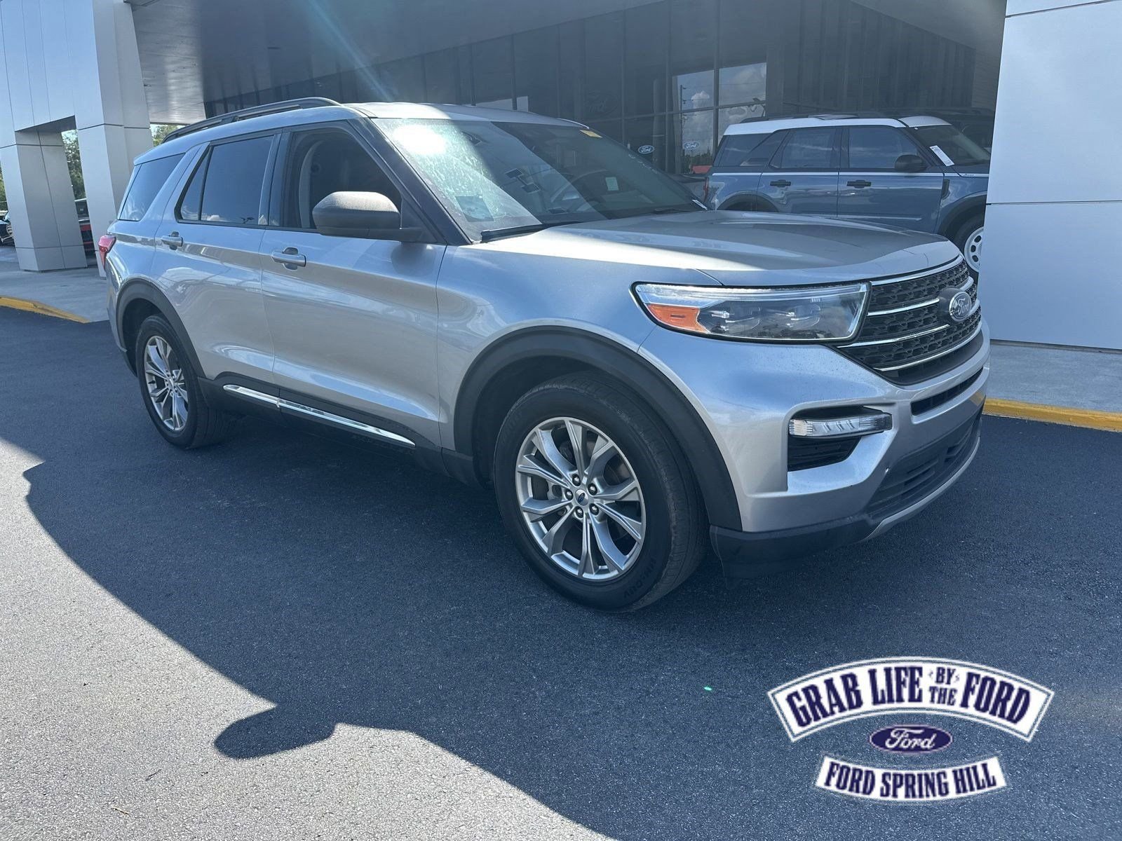 2023 Ford Explorer XLT RWD's photo